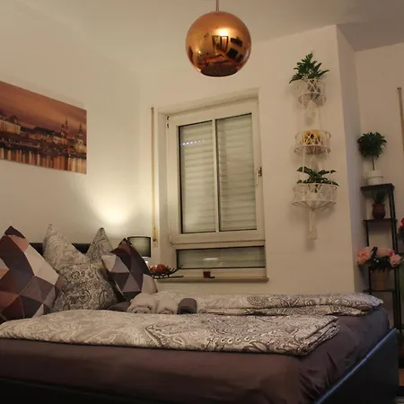 Comfortable On Elbe River Apartamento Dresde