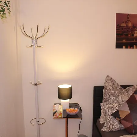 Comfortable On Elbe River * 德累斯顿